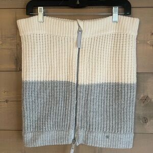 Lululemon Falling Freely Neck Warmer Two Tone in Angel Wing / Silver Grey